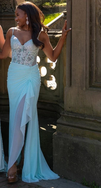 La Femme 33661 #0 default thumbnail