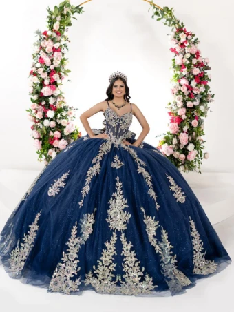 LizLúo 26132 #0 default thumbnail